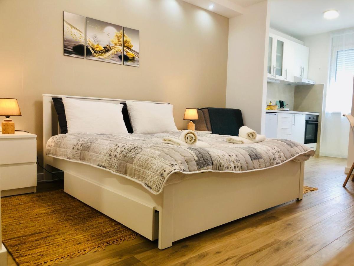 Apartments Biro 수보티차 외부 사진
